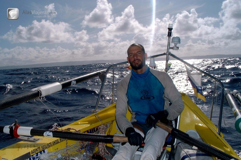 Pedro Ripol cruzó en remo el Océano Atlántico durante dos meses en una pequeña barca de 7 metros de eslora